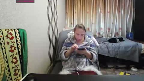 JenniDeep online show from 12/22/25, 07:44