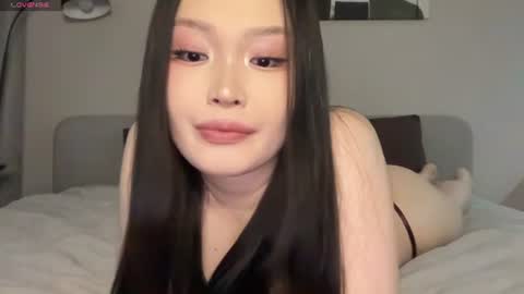 Snapshot of jennie_yung chatting on 07/15/26, 04:40 jennie_yung online show from 07/15/26, 04:40