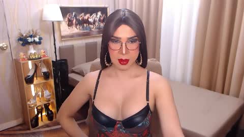 Snapshot of jenniegarcia chatting on 05/15/26, 09:05 jenniegarcia online show from 05/15/26, 09:05