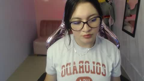 Snapshot of jennifer_ch chatting on 11/15/25, 05:09 Jennifer online show from 11/15/25, 05:09