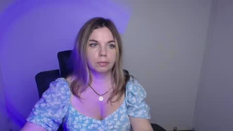 Jennifer online show from 09/08/25, 02:38