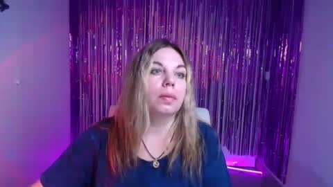 Jennifer online show from 09/24/25, 05:44