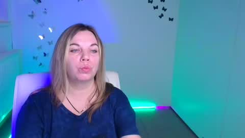 Jennifer online show from 10/03/25, 06:10
