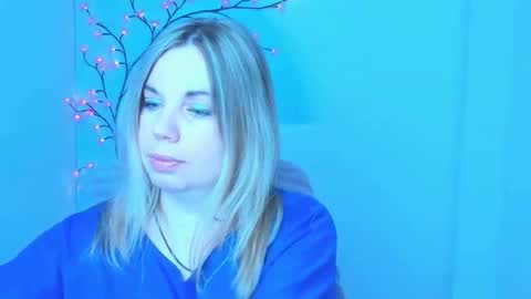 Jennifer online show from 04/15/26, 06:09