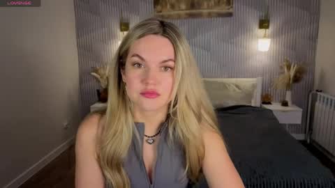 Snapshot of jennifer_perezz chatting on 05/18/26, 04:57 Jennifer Perezz online show from 05/18/26, 04:57