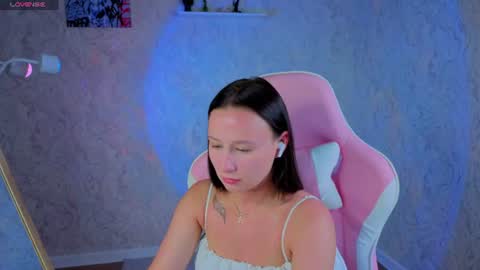jennifer online show from 07/01/26, 01:40