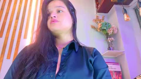 Jennifer vega  online show from 10/09/25, 09:46