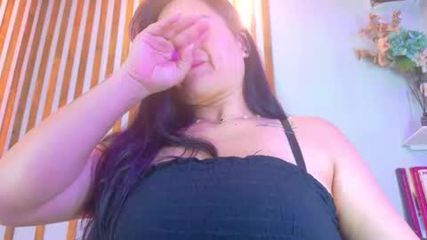 Jennifer vega  online show from 10/10/25, 11:59