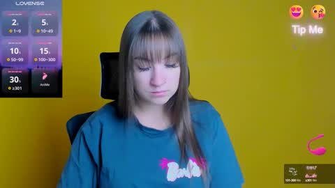 Jennifer online show from 09/18/25, 05:42