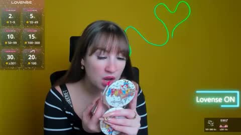 Jennifer online show from 10/18/25, 05:43