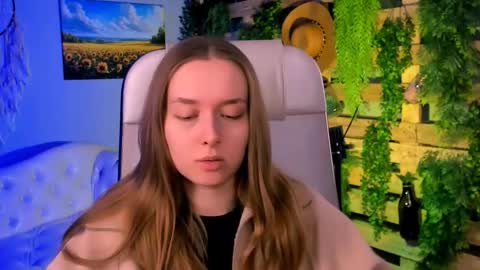 Jennifer online show from 10/08/25, 10:46