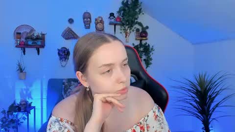 Snapshot of jennifergraces chatting on 07/10/26, 11:07 Jennifer online show from 07/10/26, 11:07