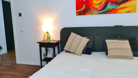 Jenny online show from 10/06/25, 08:17