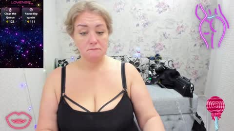 Jennifer online show from 12/30/24, 11:28