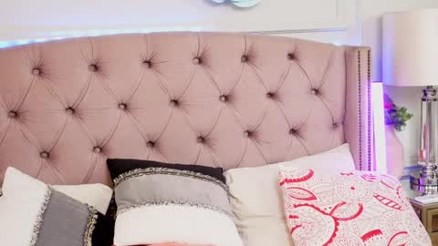 JenniferLovveX online show from 04/11/26, 09:46