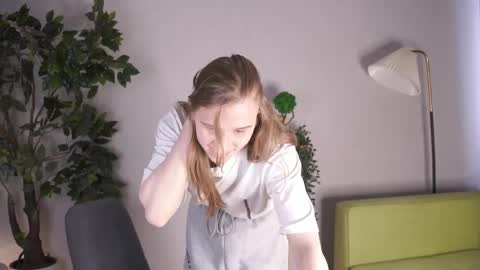 Snapshot of jenniferrakow chatting on 04/01/26, 07:31 Sofia online show from 04/01/26, 07:31