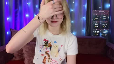 jenny_bunny_ online show from 12/22/24, 07:44