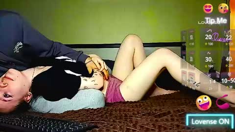 jenny_couple online show from 04/22/26, 05:36