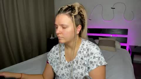 Jenny online show from 10/30/25, 01:29