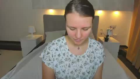 Snapshot of jenny_jimmy chatting on 06/12/26, 09:19 Jenny online show from 06/12/26, 09:19