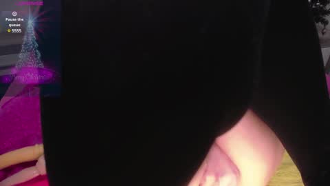 Jennifer online show from 12/30/24, 05:48