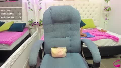 Snapshot of jenny_stark chatting on 06/27/26, 11:04 jenny_stark online show from 06/27/26, 11:04