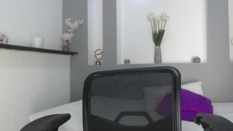 jenny_towers online show from 02/10/25, 09:14