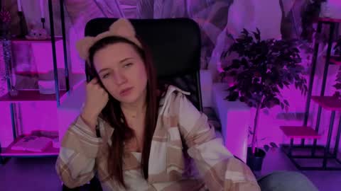 Snapshot of jennydens chatting on 01/03/25, 11:25 Jenny NO Nude online show from 01/03/25, 11:25