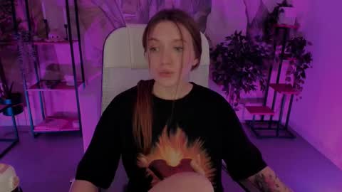 Snapshot of jennydens chatting on 03/10/25, 05:11 Jenny NO Nude online show from 03/10/25, 05:11