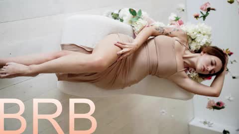 Snapshot of jennydens chatting on 09/28/25, 02:55 Jenny NO Nude online show from 09/28/25, 02:55