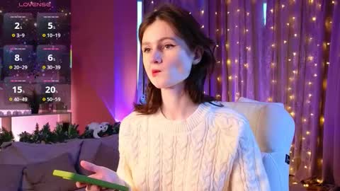 jennyfer_me online show from 12/17/25, 11:27