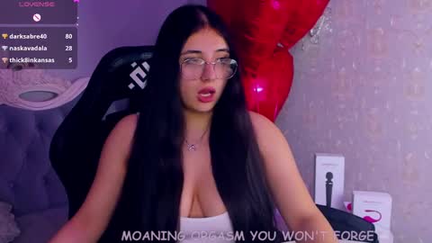 Snapshot of jennyferguson chatting on 02/05/25, 02:08 Jenny Ferguson online show from 02/05/25, 02:08