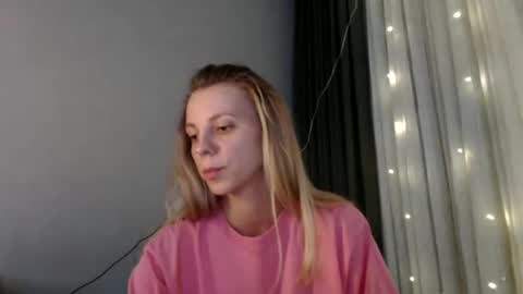 Snapshot of jennyfrost chatting on 11/12/25, 07:03 jennyfrost online show from 11/12/25, 07:03