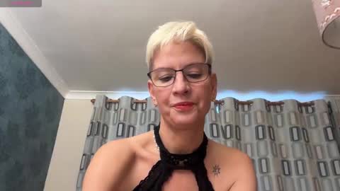 JennyHazel online show from 11/04/25, 03:33