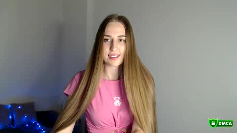 The Flower Power Models online show from 11/11/25, 01:22