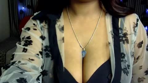 Snapshot of jennysinghaniya chatting on 12/12/24, 11:40 jenny online show from 12/12/24, 11:40
