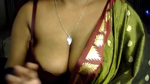 Snapshot of jennysinghaniya chatting on 12/14/24, 01:59 jenny online show from 12/14/24, 01:59