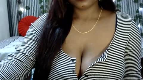 Snapshot of jennysinghaniya chatting on 12/21/24, 10:39 jenny online show from 12/21/24, 10:39
