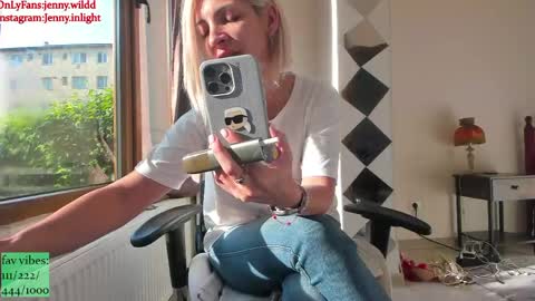 Snapshot of jennywildd chatting on 05/19/26, 05:03 infamous blondiechloe. Jennyjennywildd online show from 05/19/26, 05:03