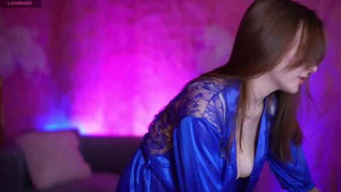 Snapshot of jennyyluv chatting on 02/22/25, 07:36 JENNY online show from 02/22/25, 07:36