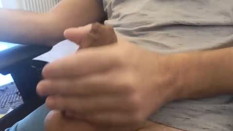 Snapshot of jeremie18cms chatting on 12/24/24, 11:17 Machine Sperme online show from 12/24/24, 11:17