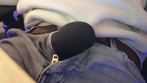 Snapshot of jeremie18cms chatting on 02/15/25, 07:06 Machine Sperme online show from 02/15/25, 07:06