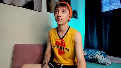 jero independent model online show from 12/18/24, 04:28