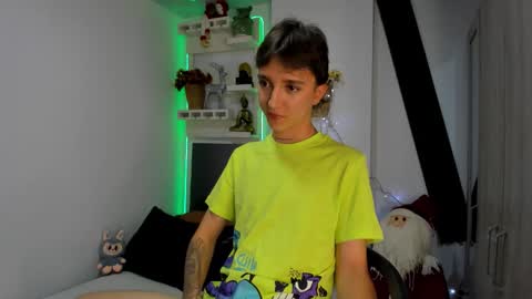 jero independent model online show from 12/02/25, 11:11