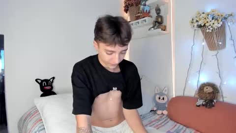 jero independent model online show from 02/13/26, 07:59