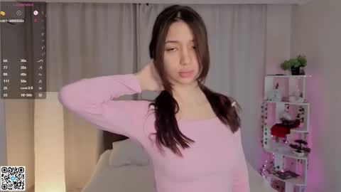 Keira online show from 10/19/25, 04:13