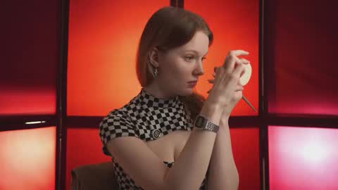 Molly online show from 11/08/25, 04:18