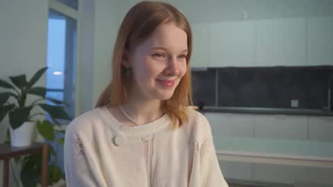 Molly online show from 12/22/25, 04:42