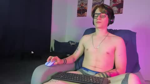 Angelo online show from 10/11/25, 02:33