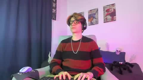 Angelo online show from 10/23/25, 01:49